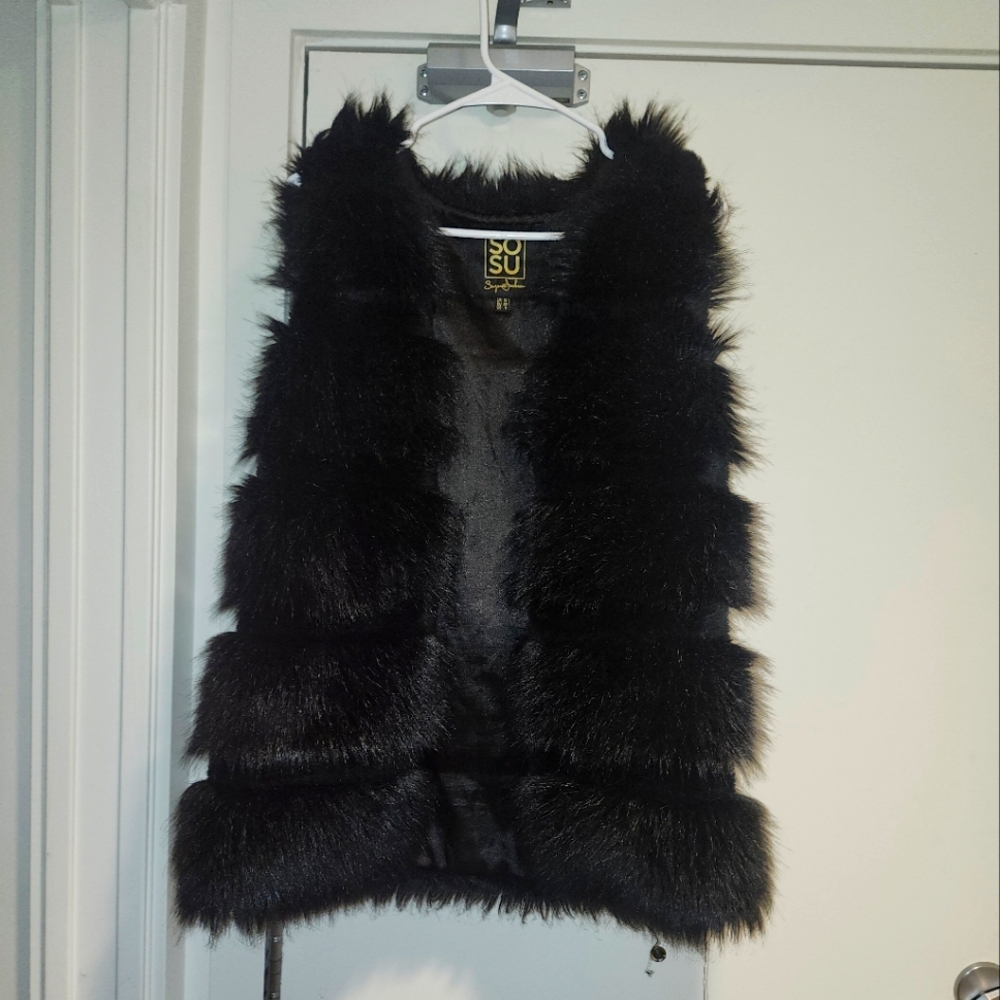 Black Faux Fur Vest / Gilet